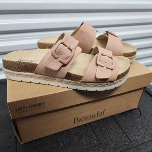 Like new Sandals